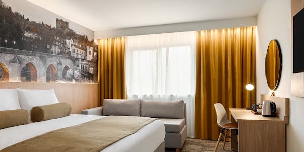 Double Room at Super 8 by Wyndham Durham, located in Durham, County Durham.